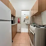 Affordable 1Br Apt- Wifi & Tv Near Danube River!