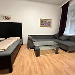 Affordable 1Br Apt- Wifi & Tv Near Danube River!